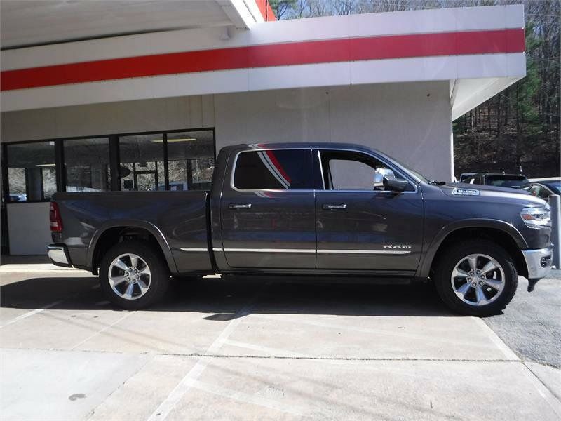 Used 2019 RAM 1500 Limited AWD/4WD image 2
