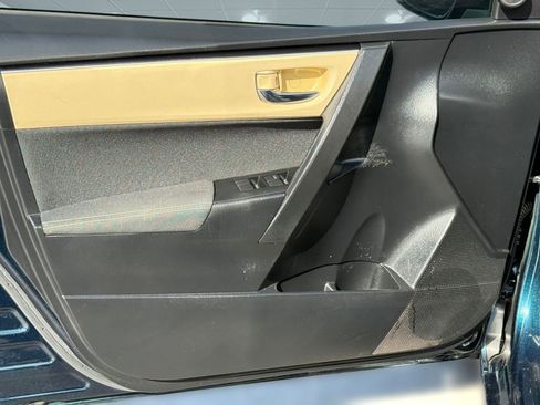 Used 2017 Toyota Corolla LE image 22