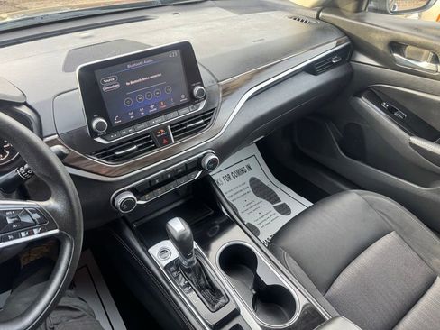 Used 2023 Nissan Altima 2.5 SV image 18