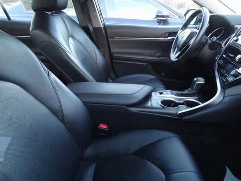 Used 2024 Toyota Camry XLE w/ Cold Weather Package image 9