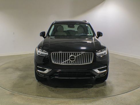 Used 2023 Volvo XC90 B5 Plus w/ Protection Package Premier AWD/4WD image 8