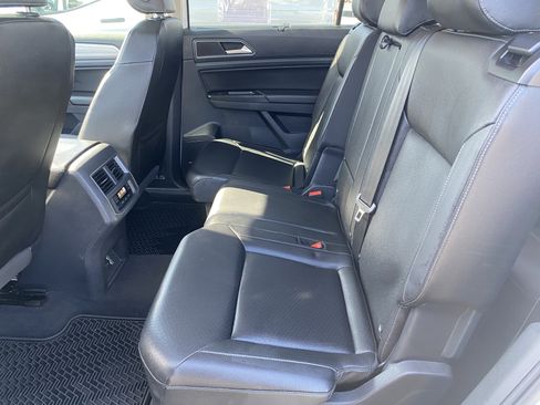 Used 2019 Volkswagen Atlas SE w/ Towing Package AWD/4WD image 17