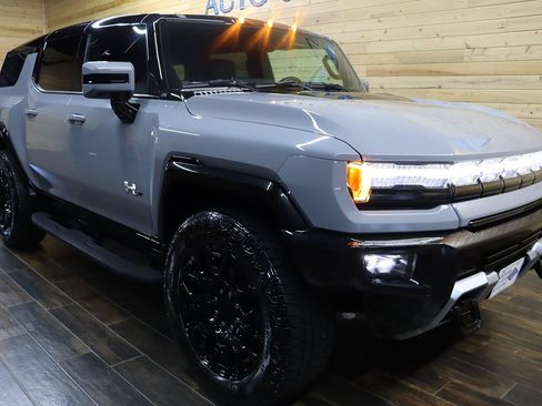 Used 2025 GMC Hummer EV 2X AWD/4WD image 2
