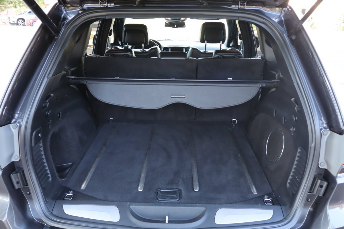 Used 2014 Jeep Grand Cherokee Overland w/ Advanced Technology Group AWD/4WD image 14