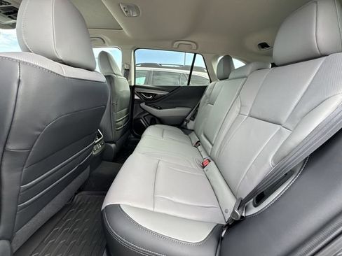 Used 2025 Subaru Outback Limited w/ Popular Package #2 AWD/4WD image 9