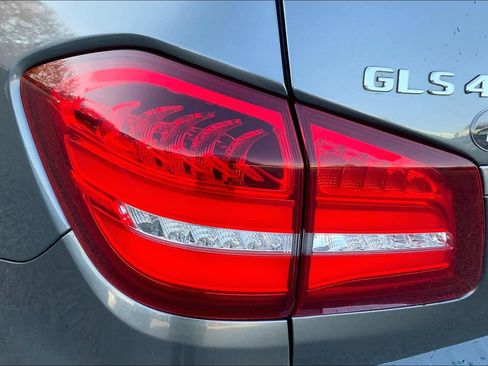 Used 2017 Mercedes-Benz GLS 450 4MATIC image 27