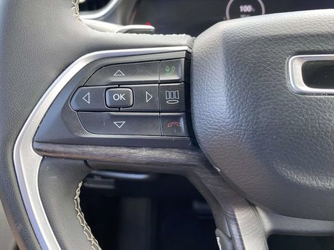 Used 2023 Jeep Grand Cherokee L Limited AWD/4WD image 36