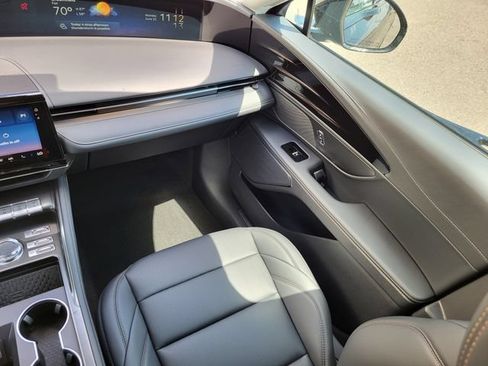 New 2026 Lincoln Nautilus Premier w/ Jet Appearance Package AWD/4WD image 12