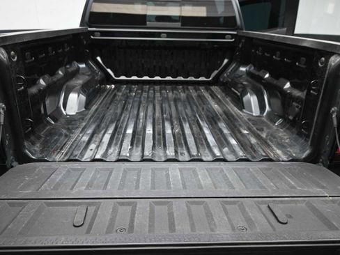 Used 2024 GMC Canyon Elevation w/ Convenience Package image 14