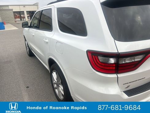 Used 2024 Dodge Durango GT image 2