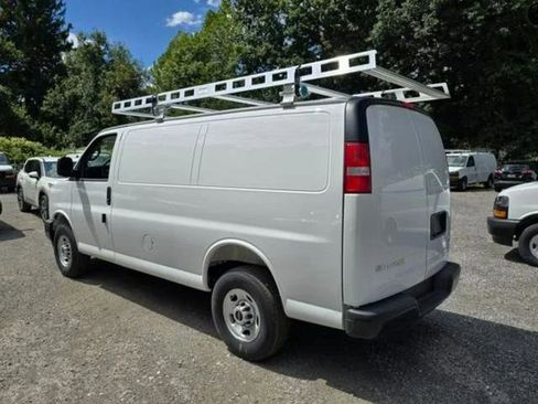 New 2026 GMC Savana 2500 w/ Driver Convenience Package RWD image 3