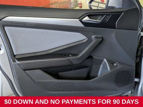 Used 2025 Volkswagen Jetta SE FWD image 11
