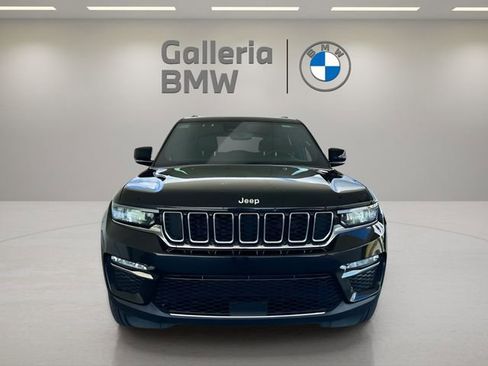 Used 2024 Jeep Grand Cherokee Limited image 3