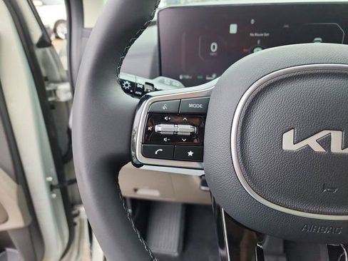 New 2026 Kia Carnival SX FWD image 25