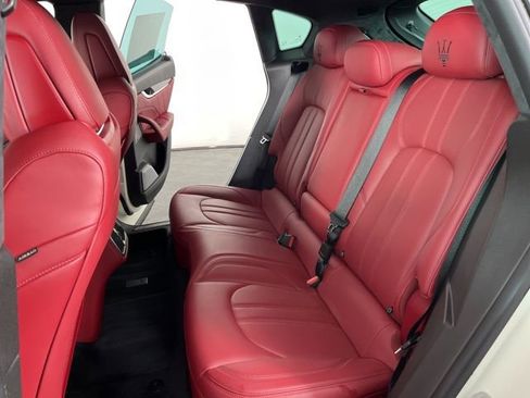 Used 2021 Maserati Levante GranSport image 44