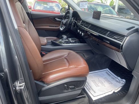 Used 2019 Audi Q7 3.0T Premium Plus w/ Premium Plus Package AWD/4WD image 29