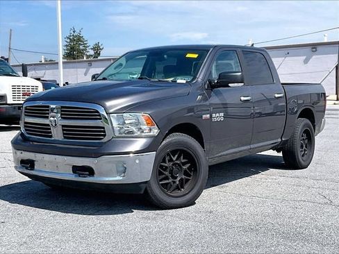 Used 2017 RAM 1500 SLT AWD/4WD image 2