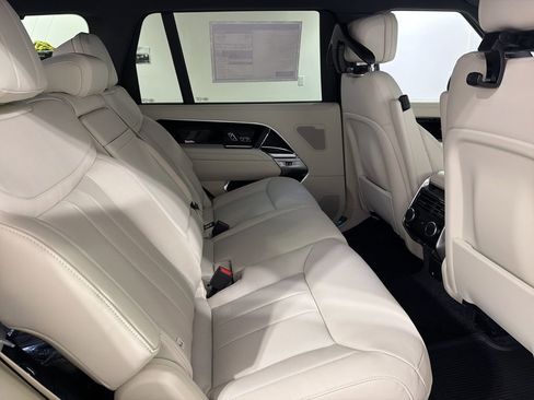 New 2026 Land Rover Range Rover Long Wheelbase SE AWD/4WD image 28