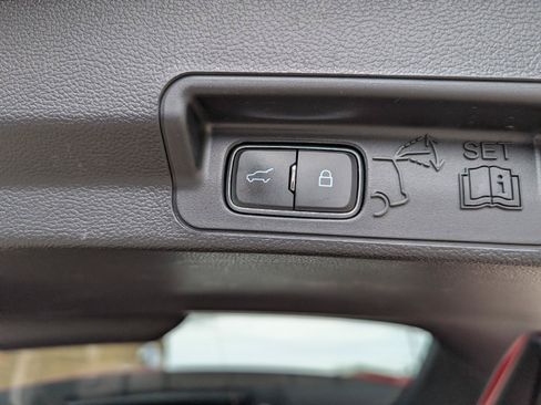Certified 2023 Ford Explorer Limited w/ Equipment Group 301A AWD/4WD image 16