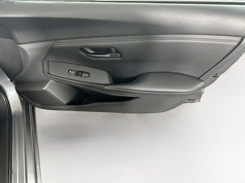 Used 2025 Nissan Sentra S FWD image 29