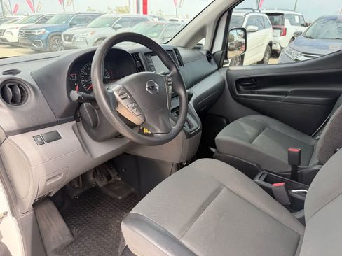 Certified 2020 Nissan NV200 S FWD image 2