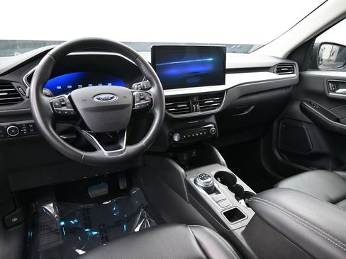 Used 2024 Ford Escape Platinum AWD/4WD image 12