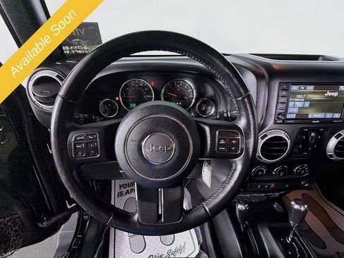 Used 2018 Jeep Wrangler Unlimited Sahara w/ Connectivity Group AWD/4WD image 10