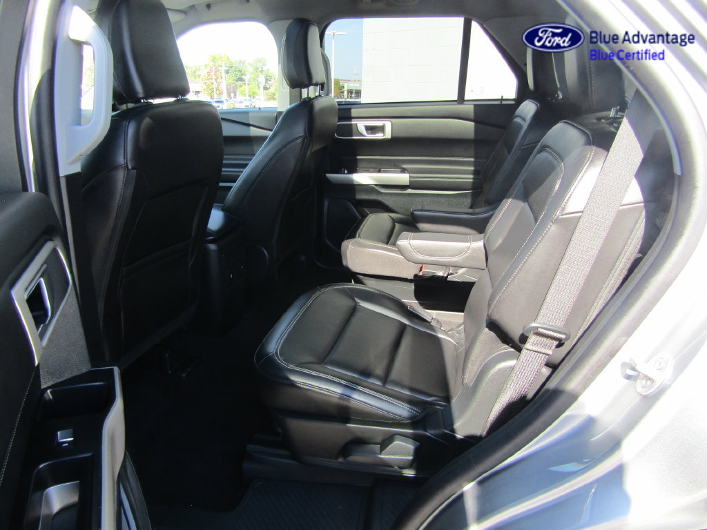 Certified 2024 Ford Explorer XLT w/ Equipment Group 202A AWD/4WD image 37