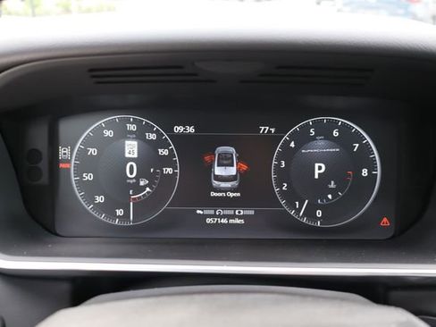 Used 2017 Land Rover Range Rover Sport image 44