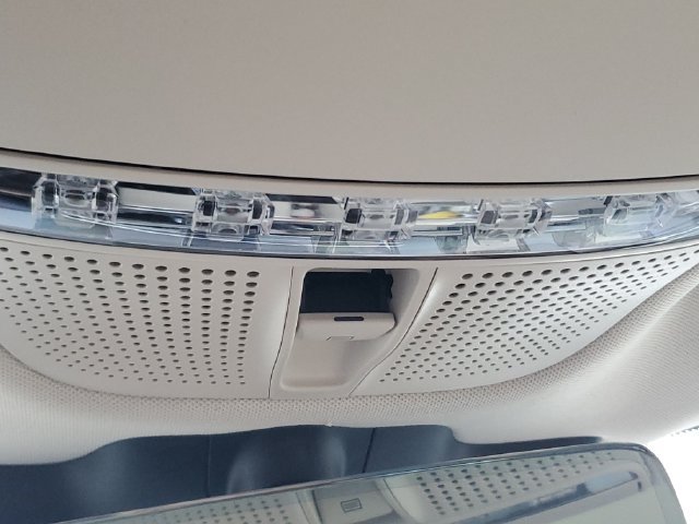 Used 2021 Mercedes-Benz GLC 300 4MATIC image 31