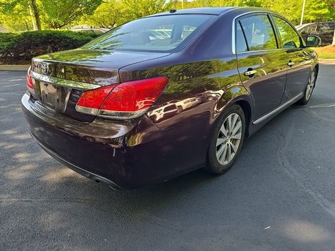 Used 2011 Toyota Avalon Limited image 14