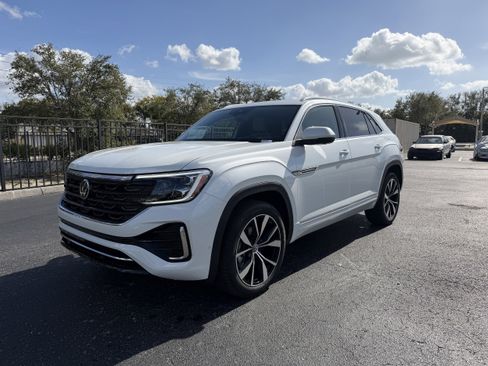 New 2026 Volkswagen Atlas Cross Sport SEL Premium R-Line image 7