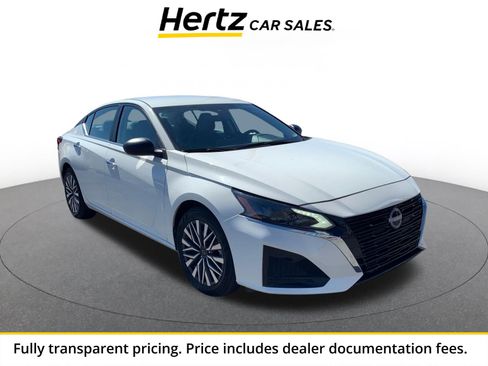 Used 2025 Nissan Altima 2.5 SV FWD image 1