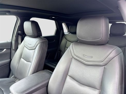 Used 2022 Cadillac XT5 Premium Luxury w/ Technology Package image 13