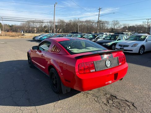 Used 2007 Ford Mustang Deluxe image 3