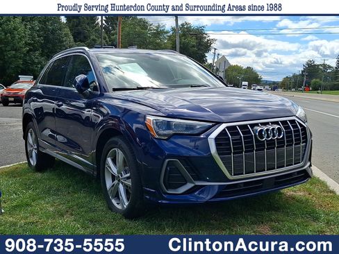 Used 2021 Audi Q3 2.0T Premium w/ Convenience Package AWD/4WD image 1