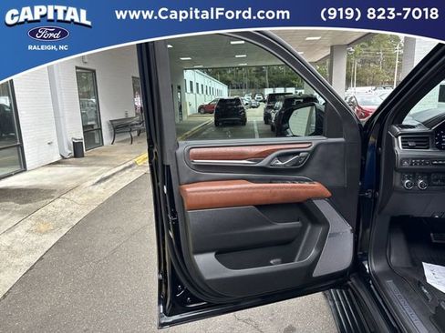 Used 2023 GMC Yukon Denali Ultimate w/ LPO, Floor Liner Package image 19