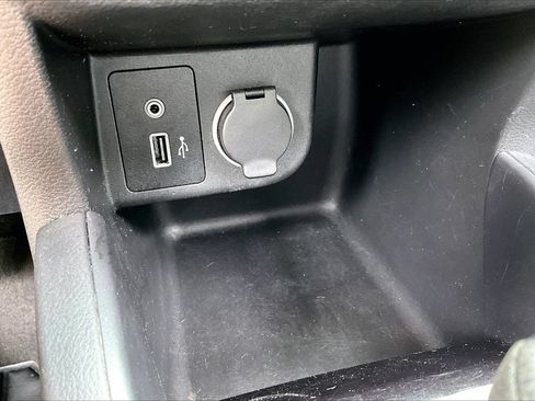 Used 2022 Nissan Kicks S FWD image 25