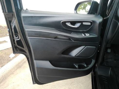 Used 2023 Mercedes-Benz Metris Passenger image 17