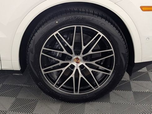 Certified 2026 Porsche Cayenne Coupe AWD/4WD image 14