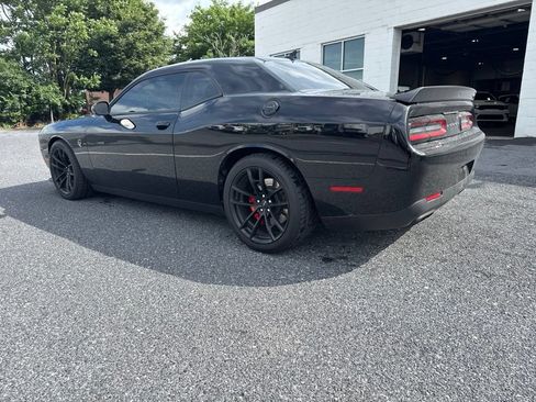 Used 2023 Dodge Challenger SRT Hellcat RWD image 6