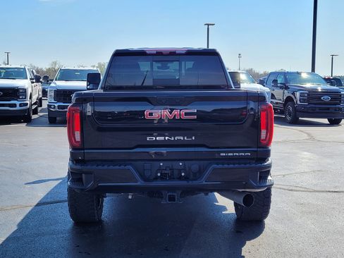 Used 2023 GMC Sierra 2500 Denali w/ Denali Black Diamond Edition image 5