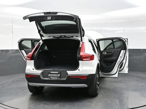 Used 2019 Volvo XC40 T5 Momentum AWD/4WD image 43
