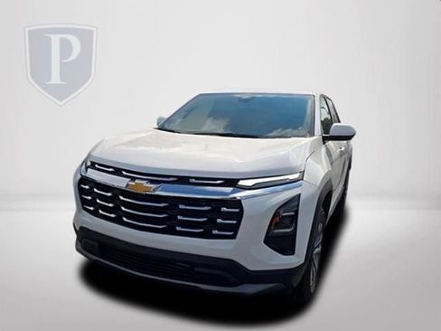 New 2027 Chevrolet Equinox LT FWD image 11