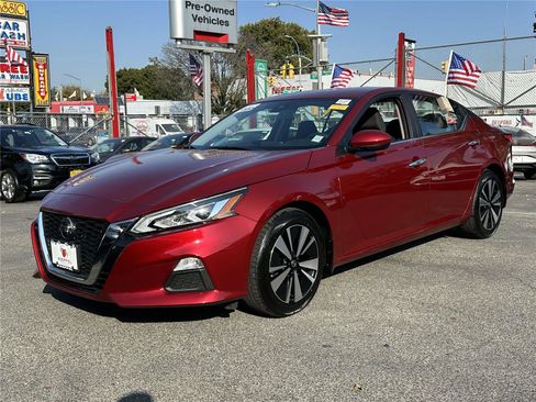 Certified 2022 Nissan Altima 2.5 SV image 8