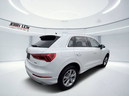 Used 2023 Audi Q3 2.0T Premium AWD/4WD image 3