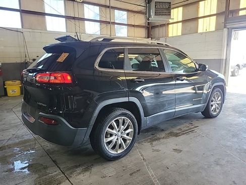 Used 2016 Jeep Cherokee Limited image 5