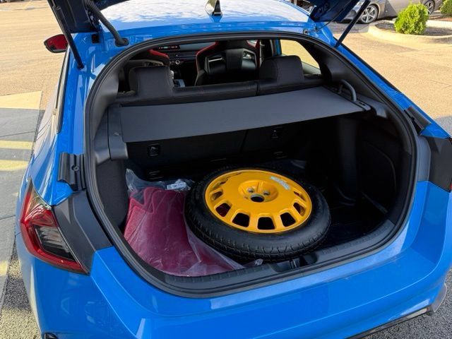 Used 2025 Honda Civic Type R image 6