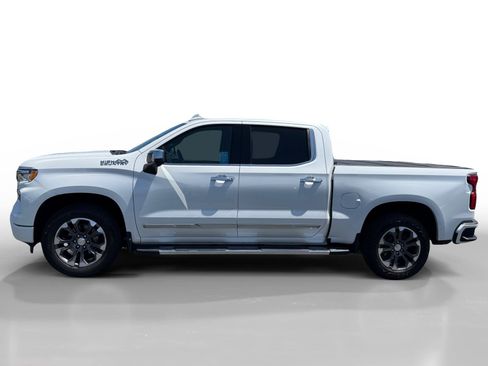Used 2025 Chevrolet Silverado 1500 High Country AWD/4WD image 2