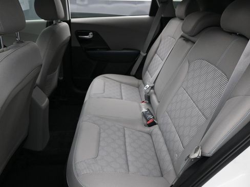 Used 2022 Kia Niro LXS image 26